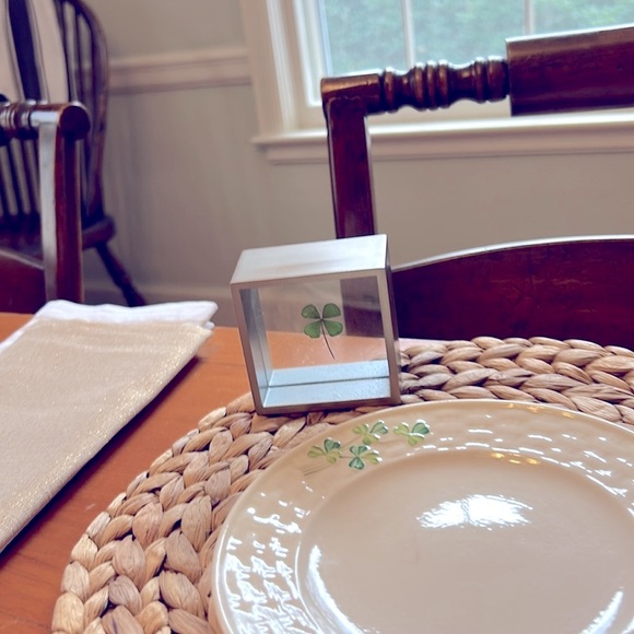 Modern Framed Four-Leaf Clover Lucky Glass Silver Steel Art Naturalism - Picture 3 of 3